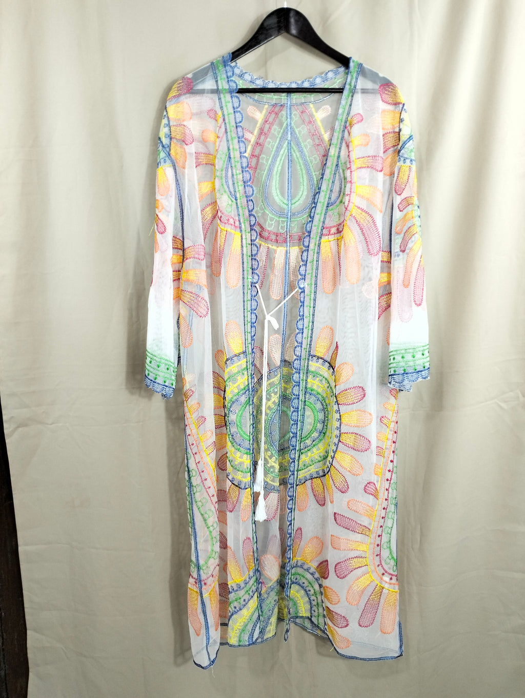 Salida de playa con bordado de girasol