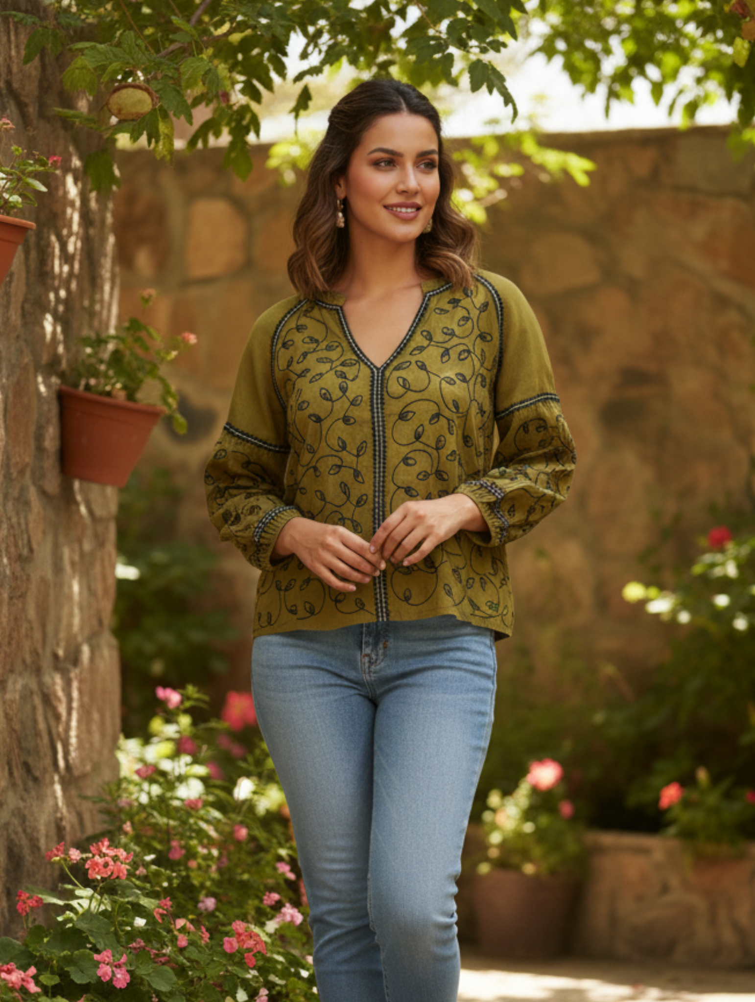 Blusa Bordada Estilo Bohemio con Manga Abullonada