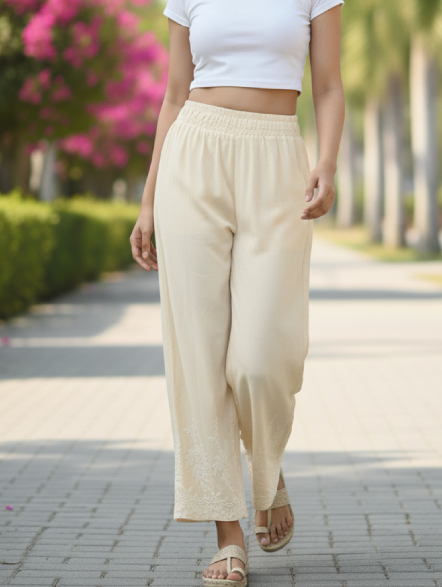 Pantalón de Lino con Detalle Floral