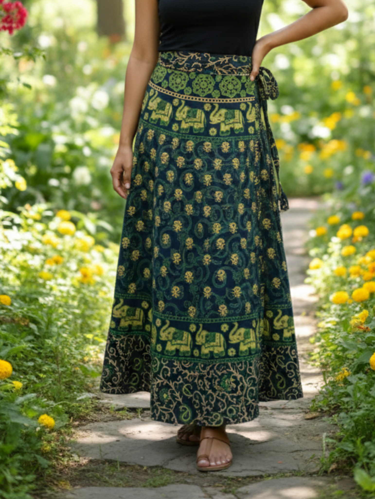 Falda envolvente con estampado de estilo etnico