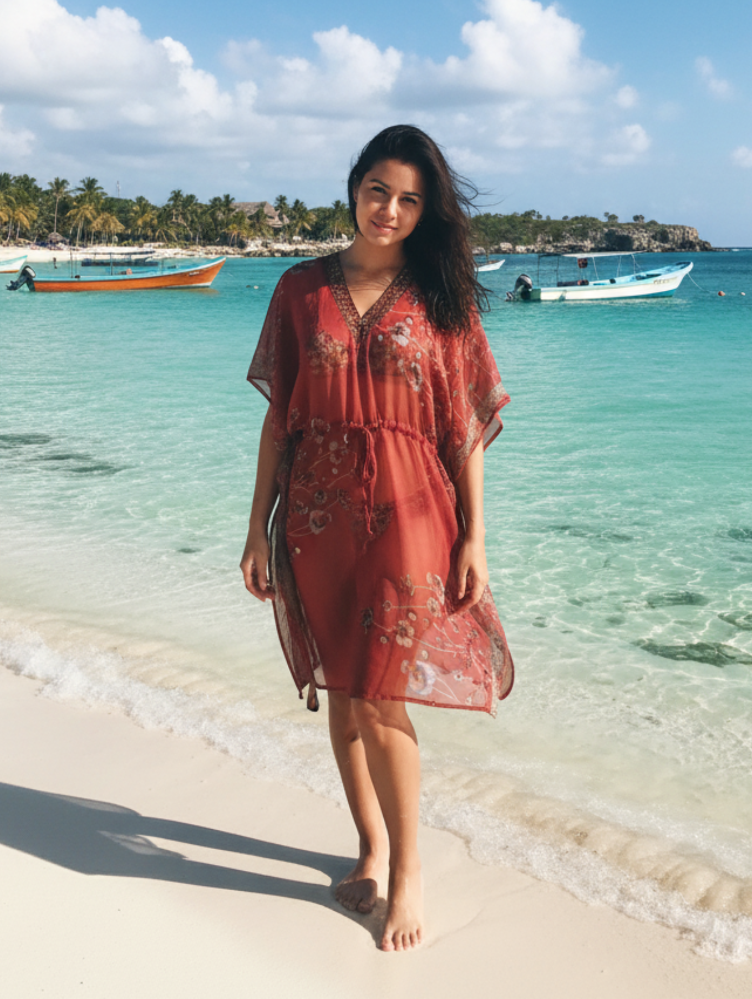 Caftanes de Playa Elegancia y Frescura Bajo el Sol
