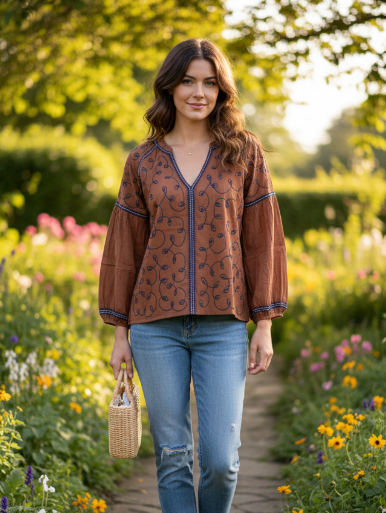 Blusa Bordada Estilo Bohemio con Manga Abullonada