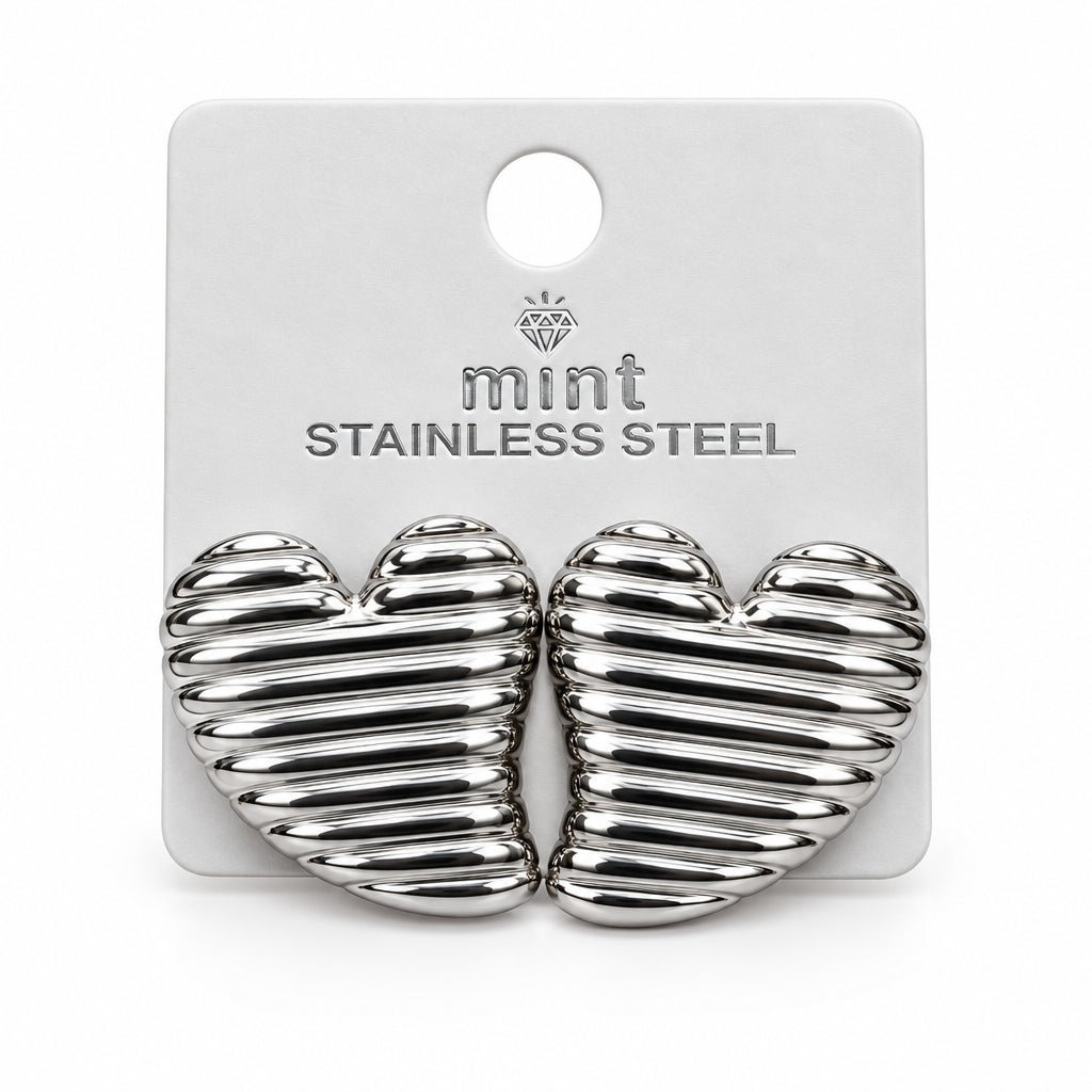 Aretes de Acero Inoxidable en Forma de Corazón Texturizado Acanalado