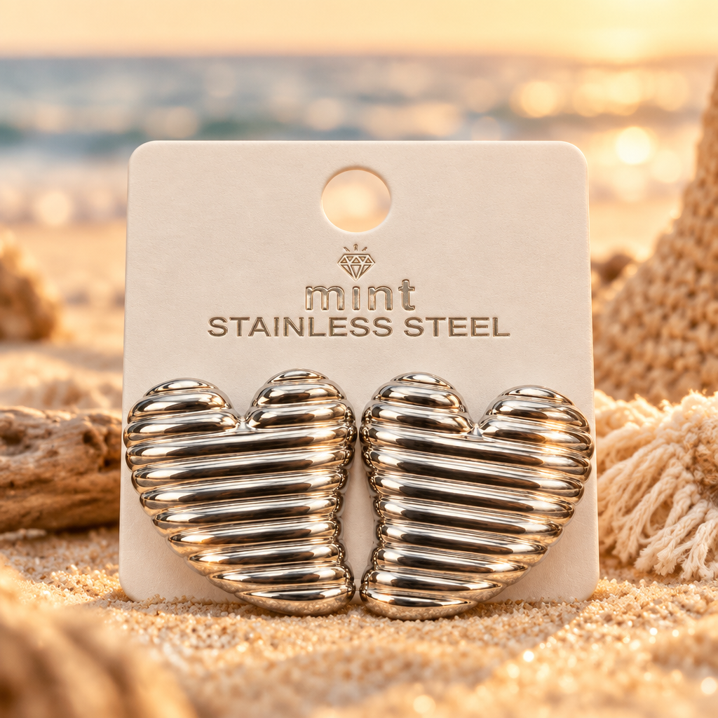 Aretes de Acero Inoxidable en Forma de Corazón Texturizado Acanalado